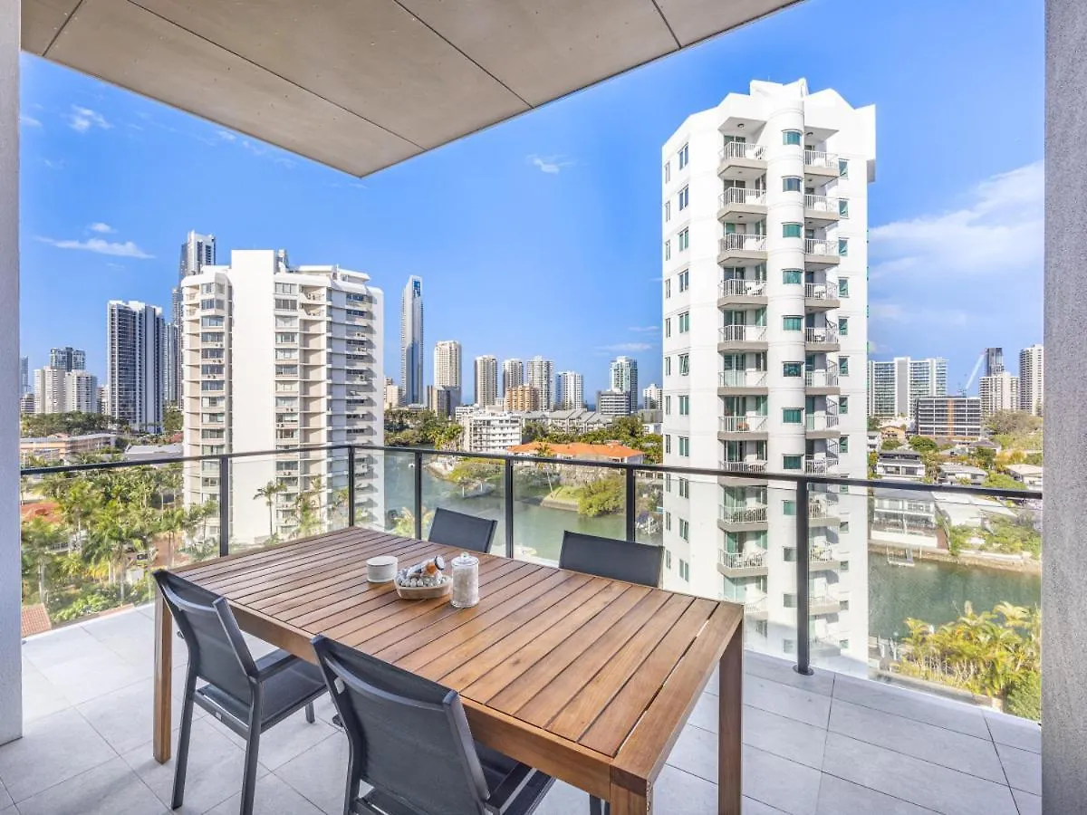 Riverside 2Br Delicate Apt location
