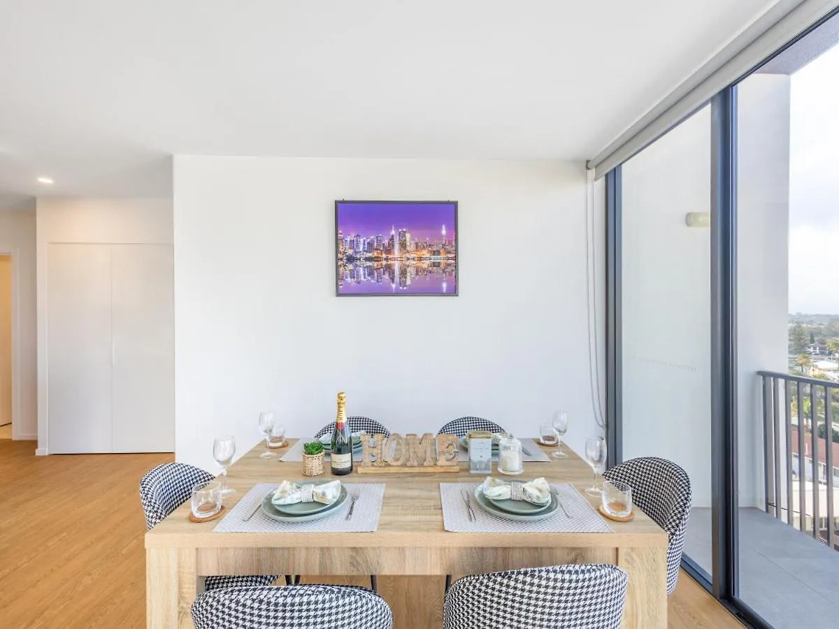 Riverside 2Br Delicate Apt Gold Coast Apartment