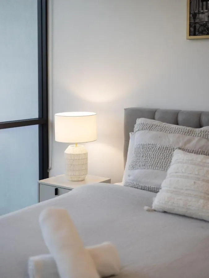 Riverside 2Br Delicate Apt Gold Coast 0*,